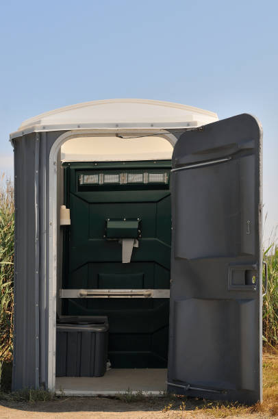Best Portable bathroom rental  in New Franklin, MO